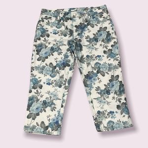 Simon Chang floral capris size 6